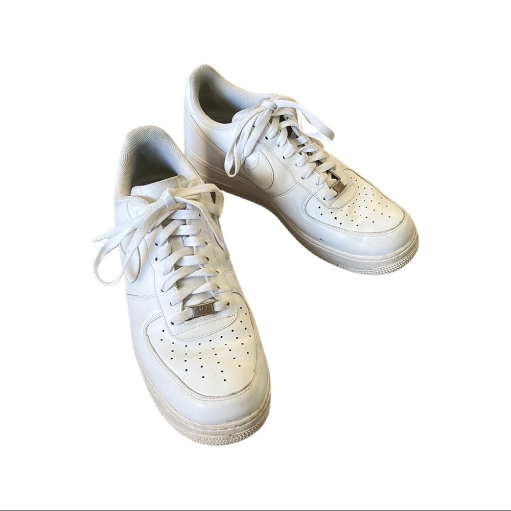 NIKE AIRFORCE 1  ‘82: These gems are Y2K shoes from 2008!